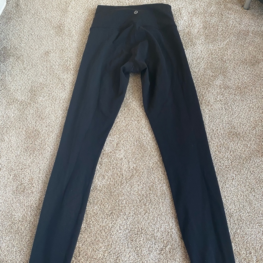 black lululemon leggings